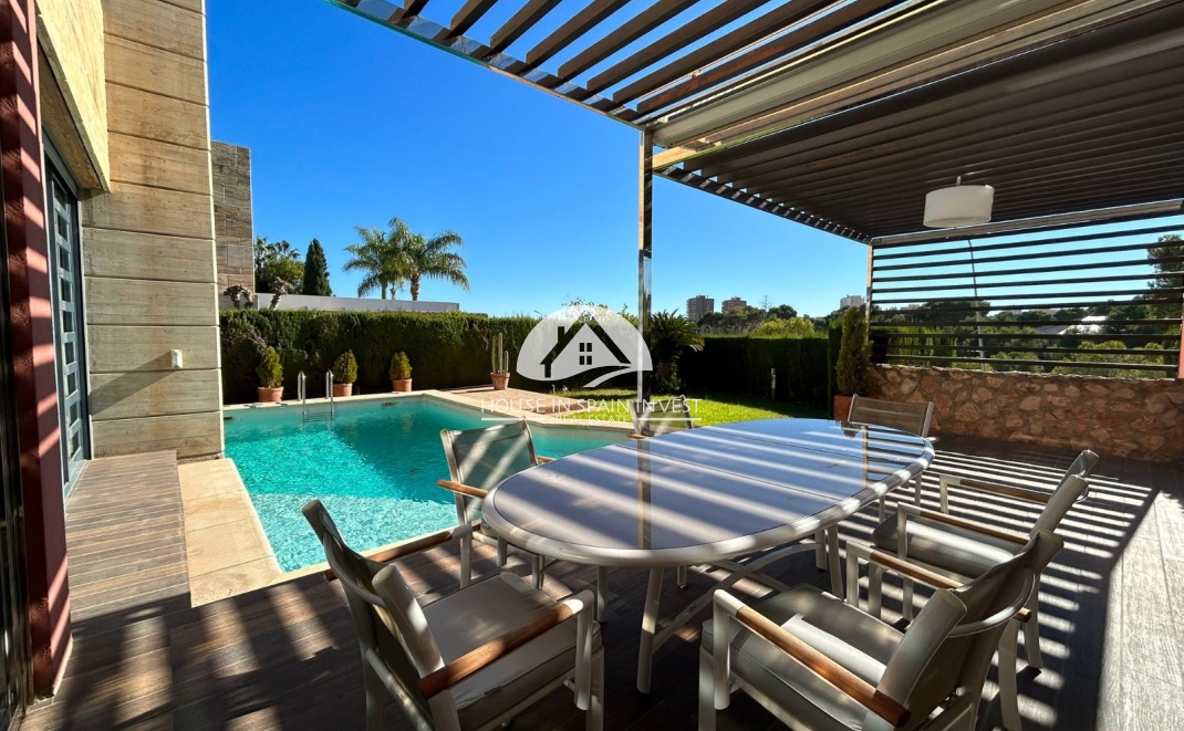 Resale - Villa - Orihuela Costa - Dehesa de campoamor