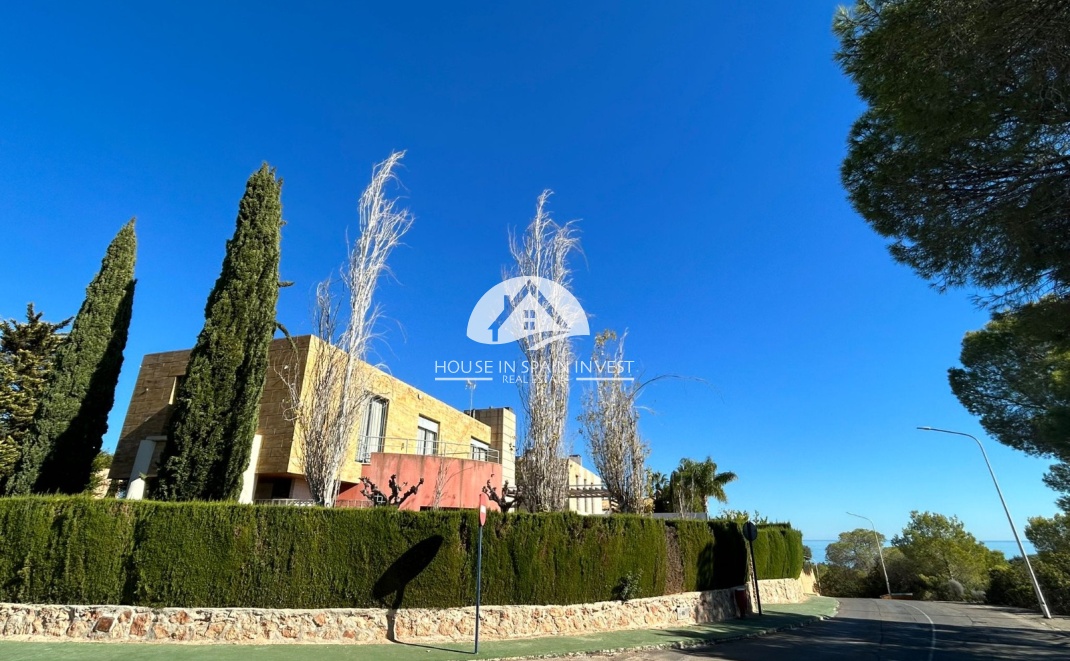 Resale - Villa - Orihuela Costa - Dehesa de campoamor