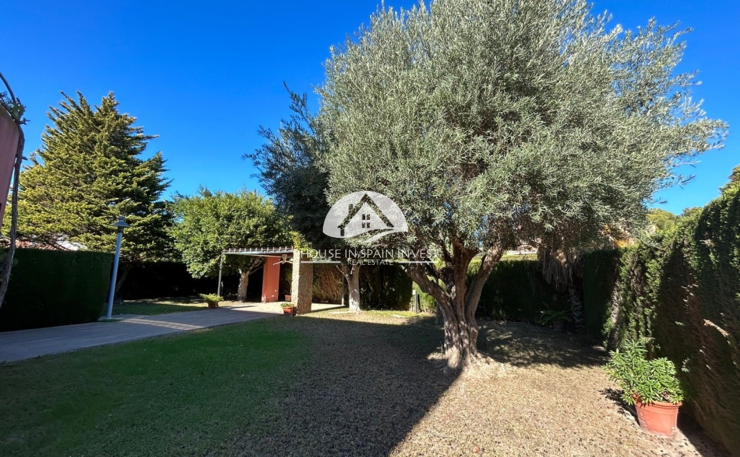 Resale - Villa - Orihuela Costa - Dehesa de campoamor