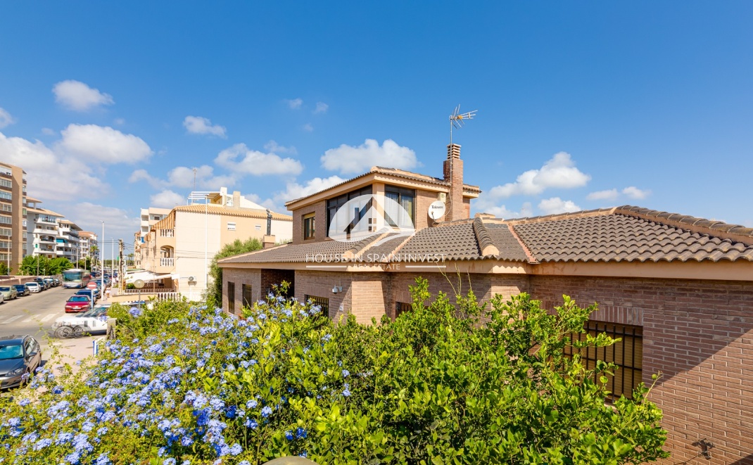 Resale - Villa - Torrevieja - La Mata