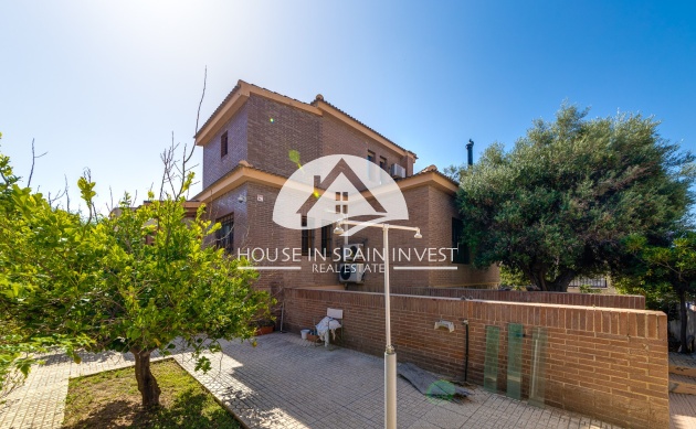 Resale - Villa - Torrevieja - La Mata