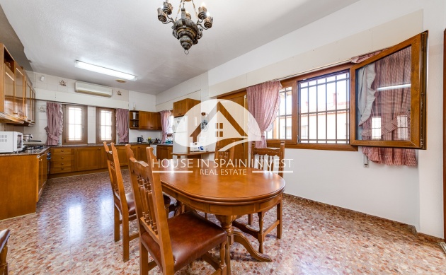 Resale - Villa - Torrevieja - La Mata