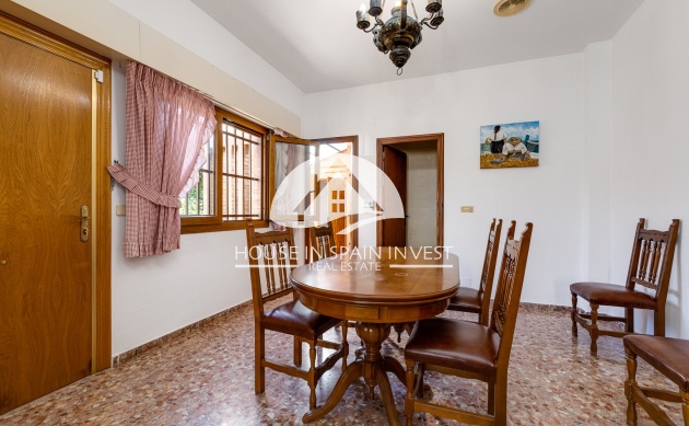 Resale - Villa - Torrevieja - La Mata