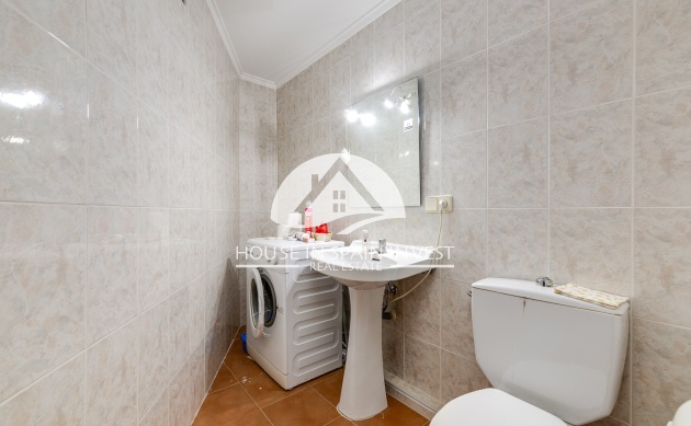 Resale - Villa - Torrevieja - La Mata