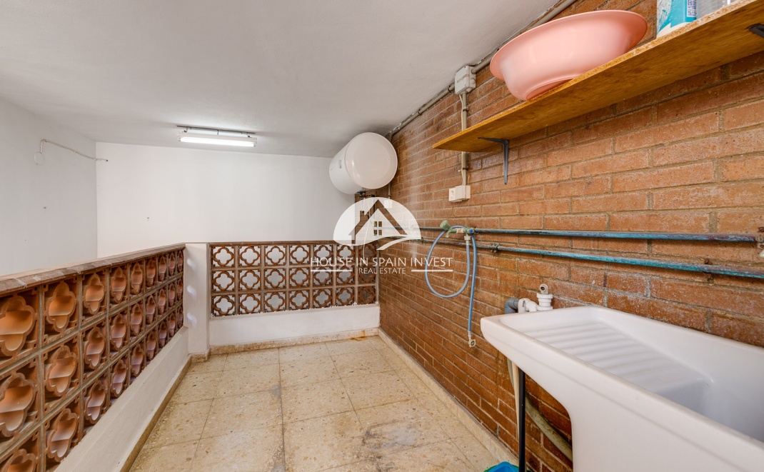 Resale - Villa - Torrevieja - La Mata