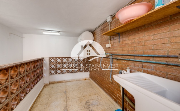 Resale - Villa - Torrevieja - La Mata