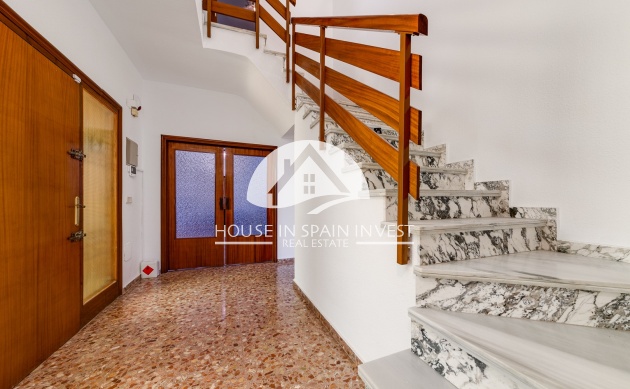 Resale - Villa - Torrevieja - La Mata