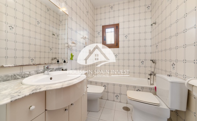 Resale - Villa - Torrevieja - La Mata