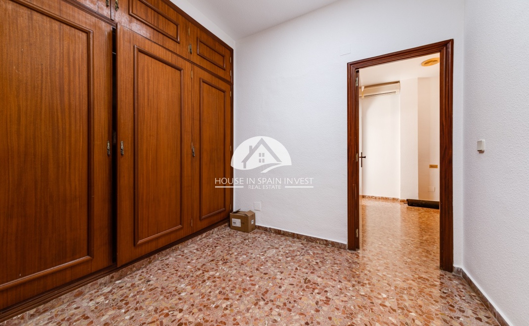 Resale - Villa - Torrevieja - La Mata