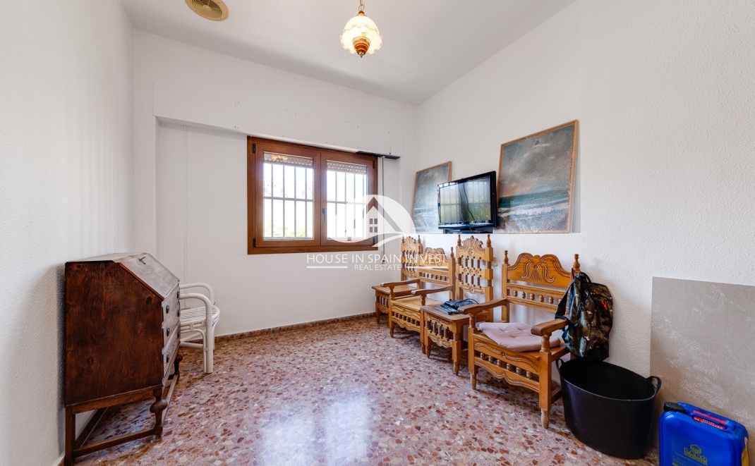 Resale - Villa - Torrevieja - La Mata