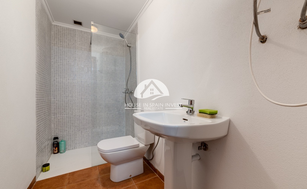 Resale - Villa - Torrevieja - La Mata