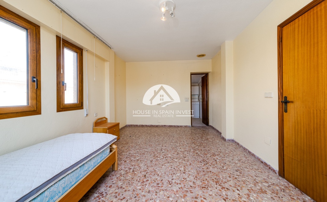 Resale - Villa - Torrevieja - La Mata