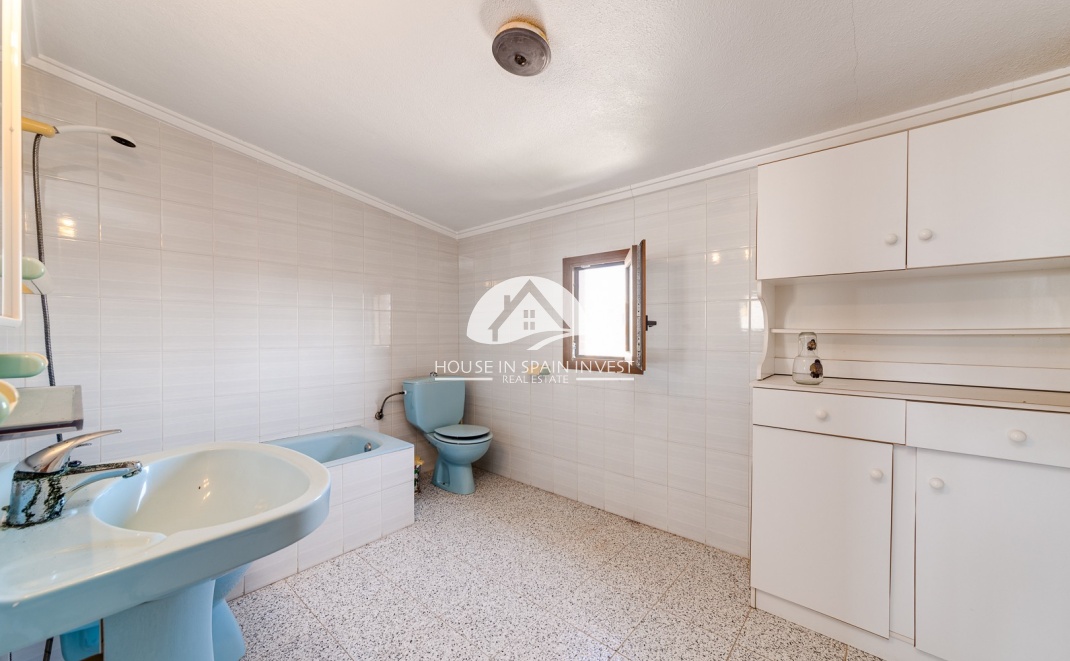 Resale - Villa - Torrevieja - La Mata