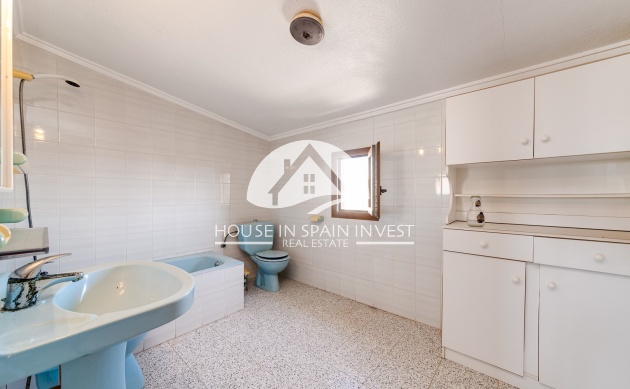 Resale - Villa - Torrevieja - La Mata