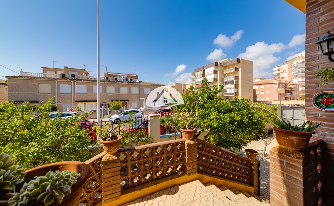 Resale - Villa - Torrevieja - La Mata