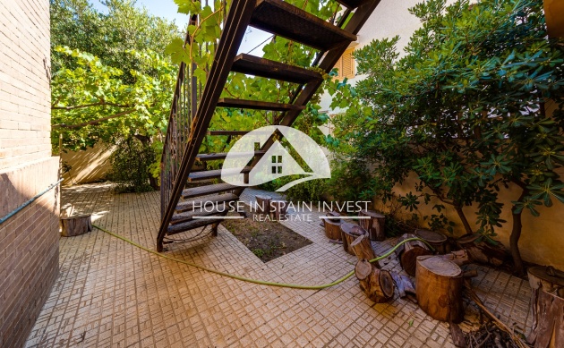 Resale - Villa - Torrevieja - La Mata