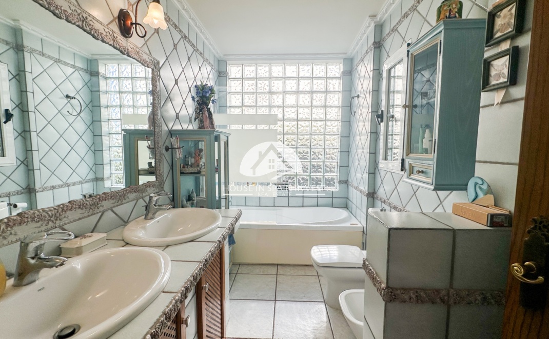 Herverkoop - Villa - Torrevieja - La Mata