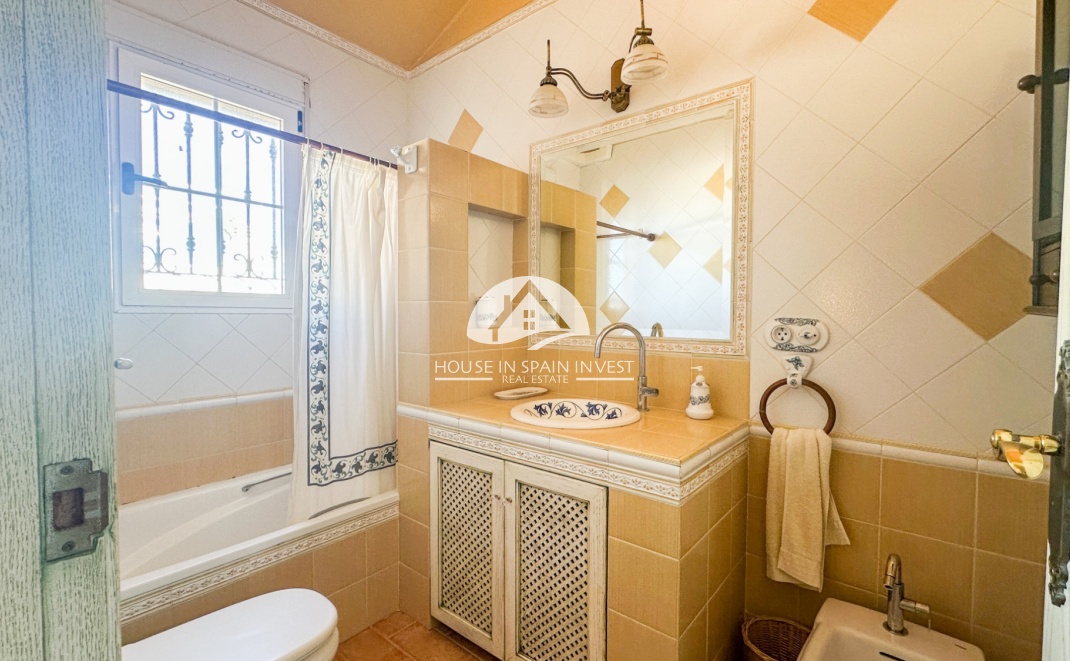 Herverkoop - Villa - Torrevieja - La Mata