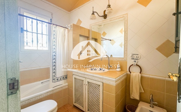 Herverkoop - Villa - Torrevieja - La Mata