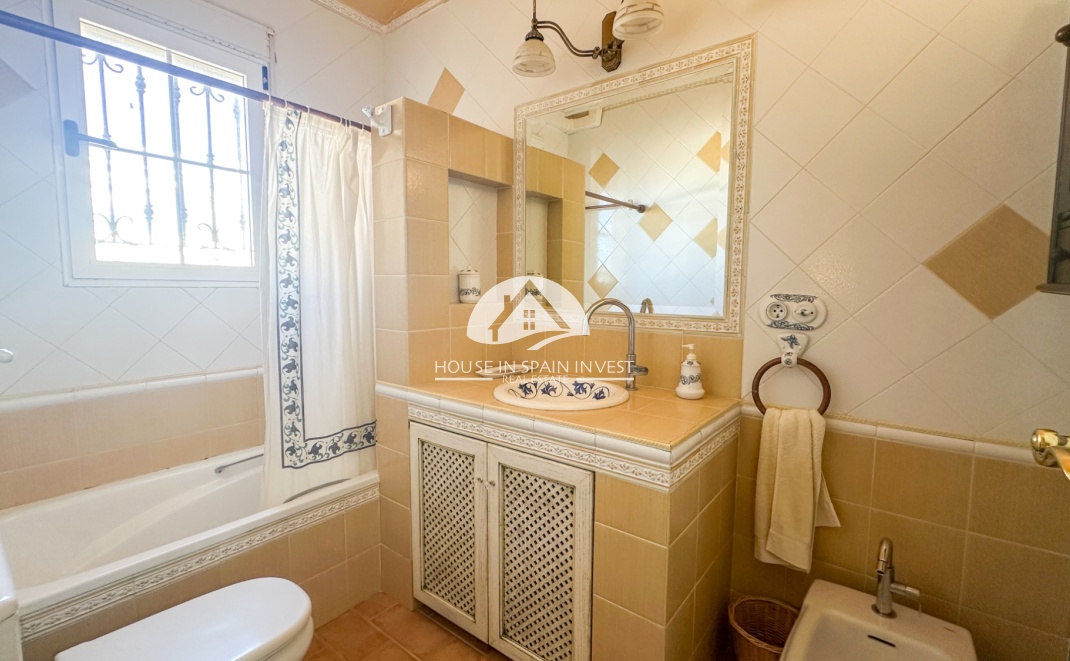 Herverkoop - Villa - Torrevieja - La Mata