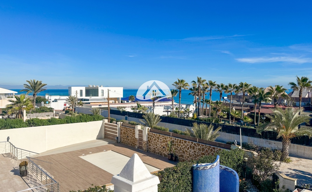 Herverkoop - Villa - Torrevieja - La Mata