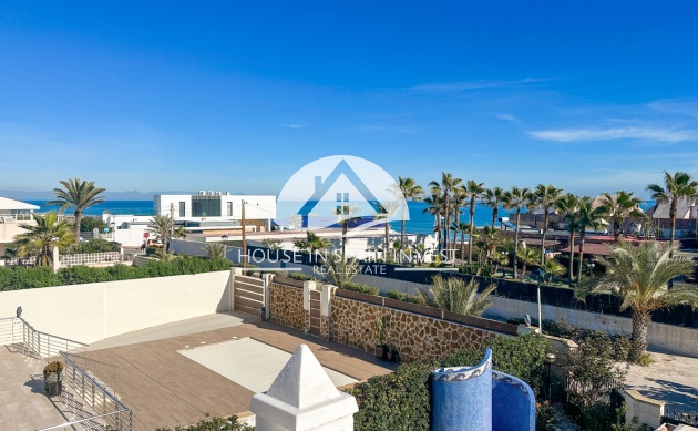 Herverkoop - Villa - Torrevieja - La Mata