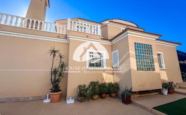 Herverkoop - Villa - Torrevieja - La Mata