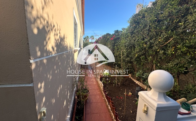 Herverkoop - Villa - Torrevieja - La Mata