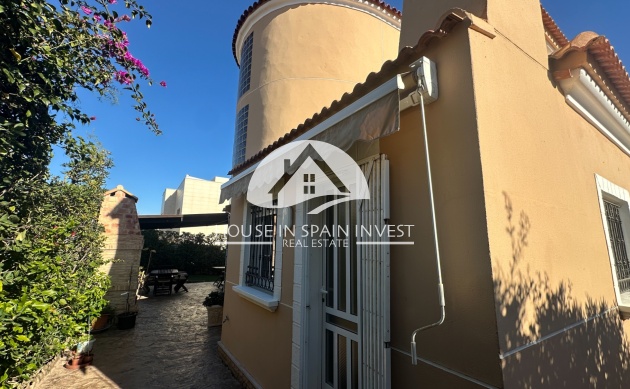 Herverkoop - Villa - Torrevieja - La Mata