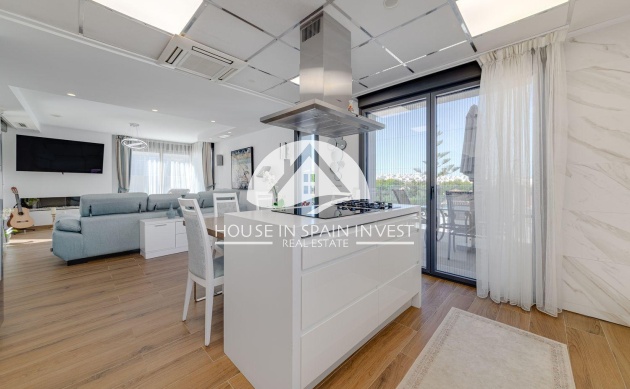 Herverkoop - Villa - Torrevieja - Los Balcones  