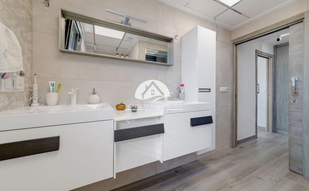 Herverkoop - Villa - Torrevieja - Los Balcones  