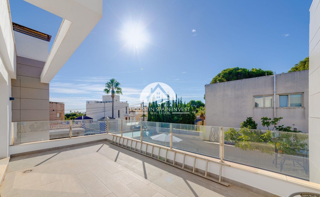 Herverkoop - Villa - Torrevieja - Los Balcones  