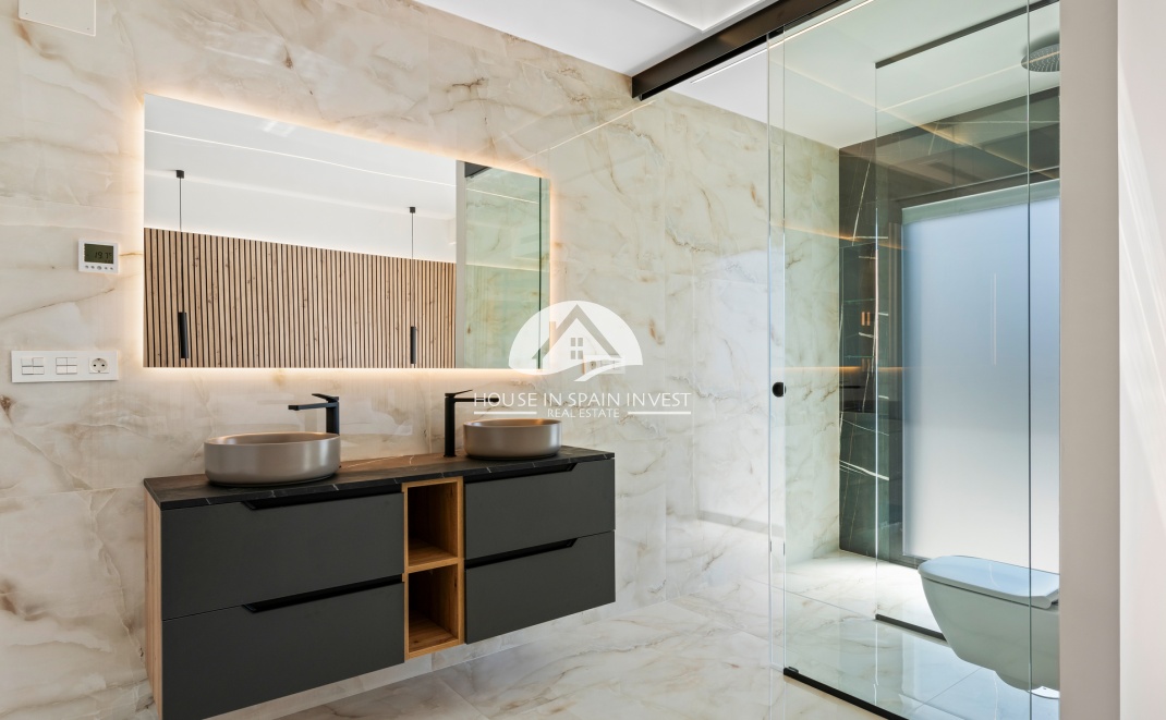 Obra nueva - Chalet - La Finca Golf