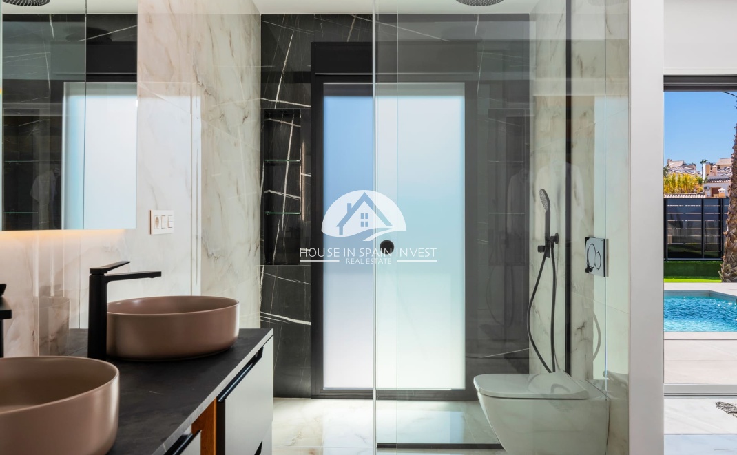 Obra nueva - Chalet - La Finca Golf