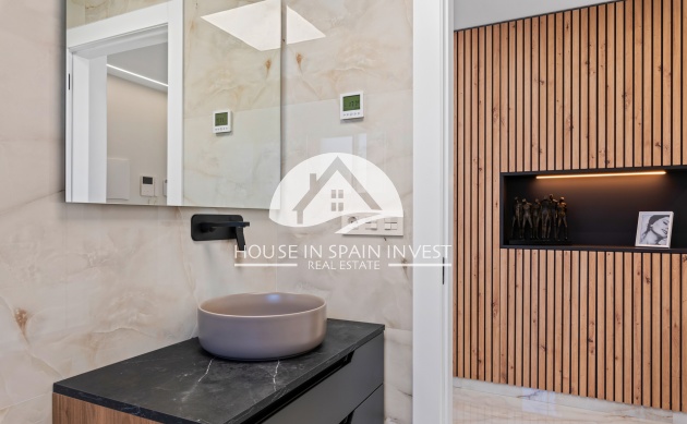 Obra nueva - Chalet - La Finca Golf