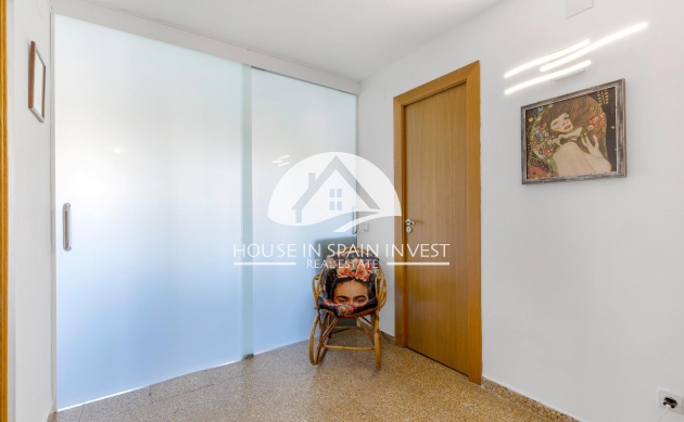Resale - Apartment  - Torrevieja - Playa del Cura