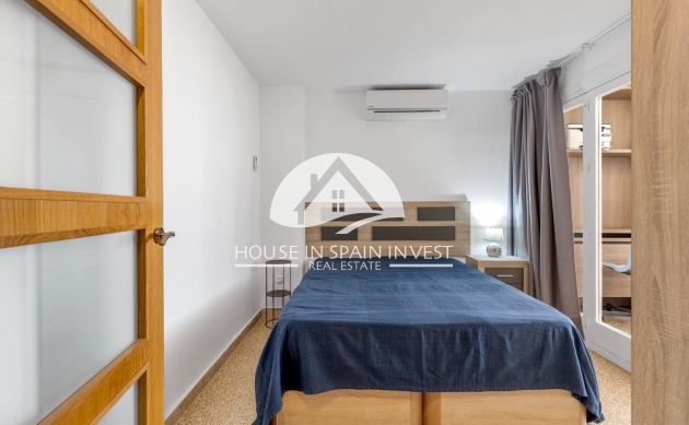 Resale - Apartment  - Torrevieja - Playa del Cura
