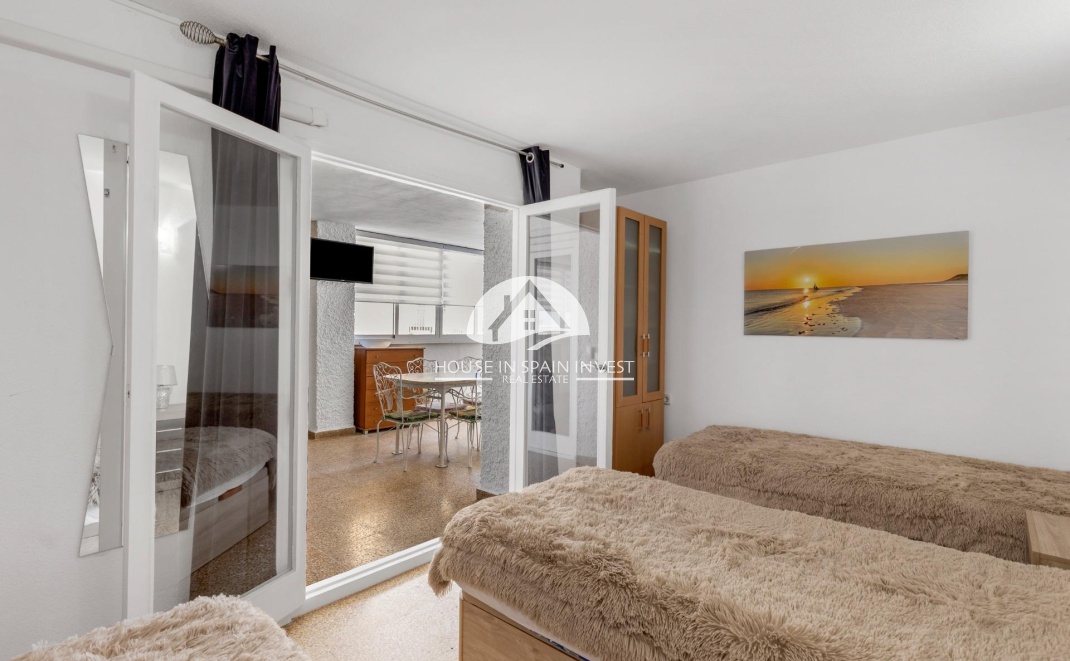 Resale - Apartment  - Torrevieja - Playa del Cura