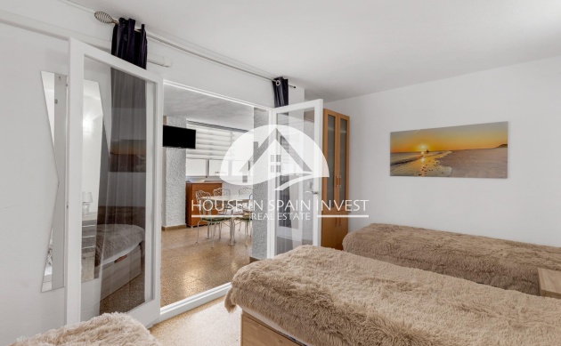 Resale - Apartment  - Torrevieja - Playa del Cura