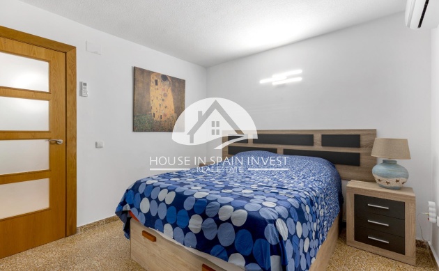 Resale - Apartment  - Torrevieja - Playa del Cura