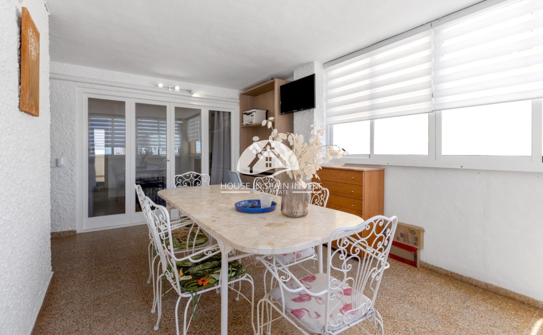 Resale - Apartment  - Torrevieja - Playa del Cura