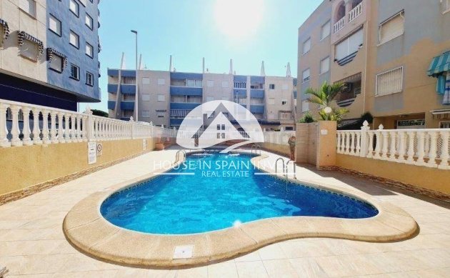 Herverkoop - Gelijkvloerse bungalow - Torrevieja - La Mata