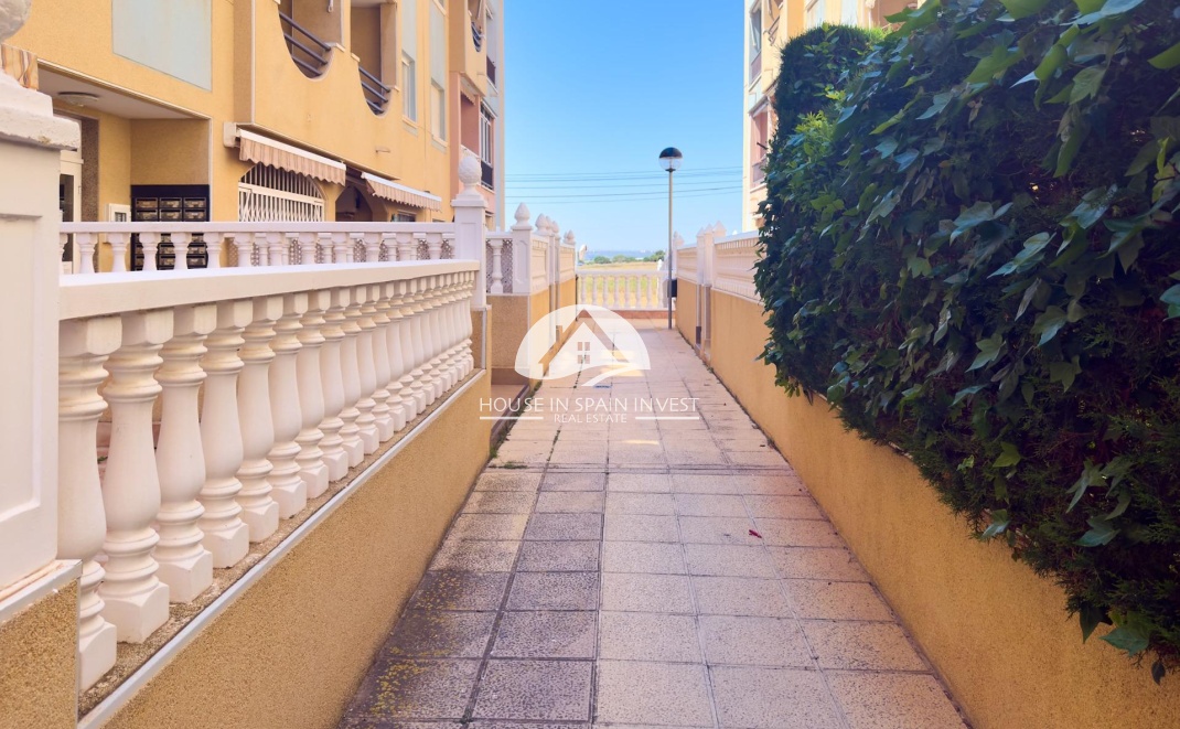 Herverkoop - Gelijkvloerse bungalow - Torrevieja - La Mata