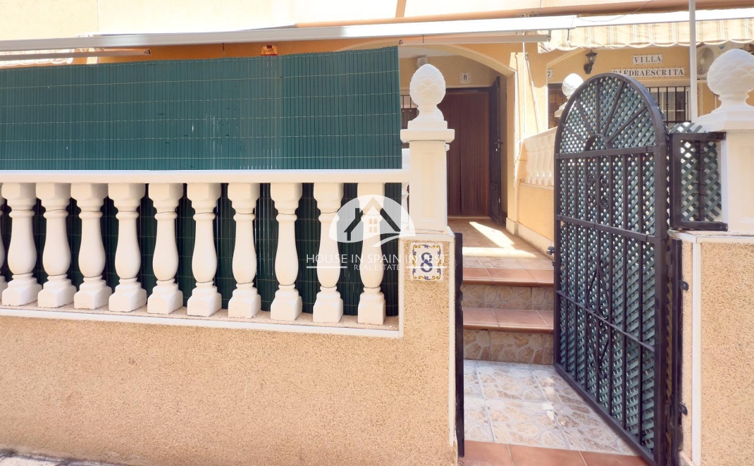Herverkoop - Gelijkvloerse bungalow - Torrevieja - La Mata