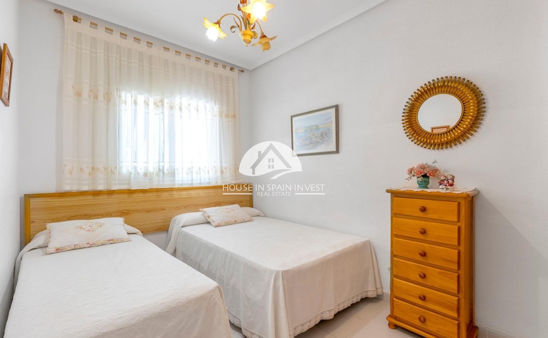 Herverkoop - Gelijkvloerse bungalow - Torrevieja - La Mata