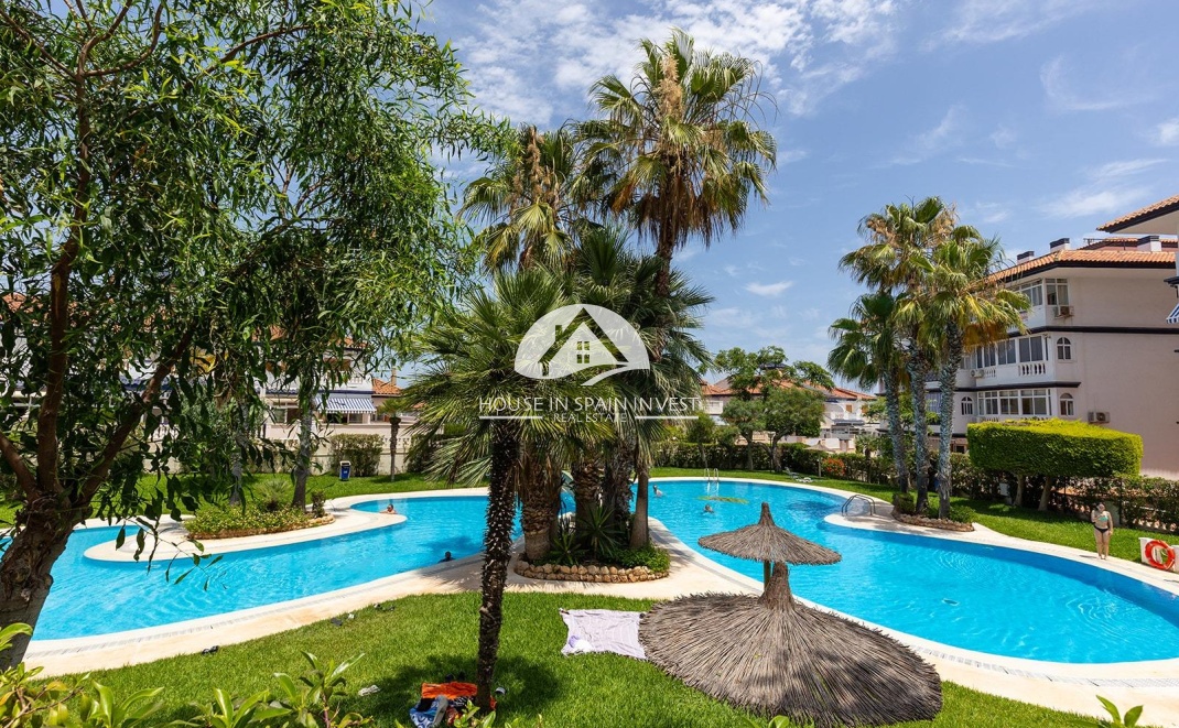 Herverkoop - Gelijkvloerse bungalow - Torrevieja - La Mata