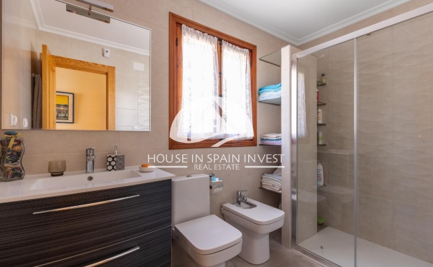 Herverkoop - Villa - Torrevieja - La Mata