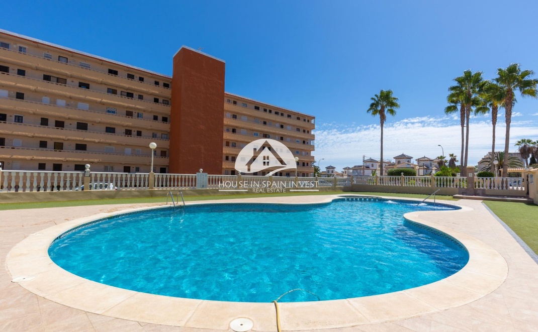 Herverkoop - Villa - Torrevieja - La Mata