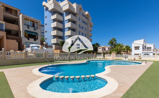 Herverkoop - Villa - Torrevieja - La Mata