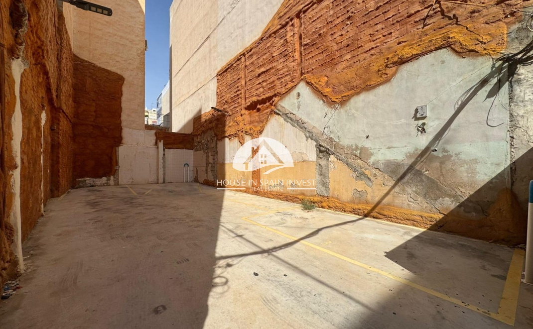 Herverkoop - Perceel / Grondstuk - Torrevieja - Centro